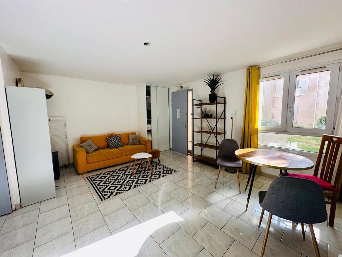 Appartement Eco 6 Personnes Magny-le-Hongre Bagian luar foto